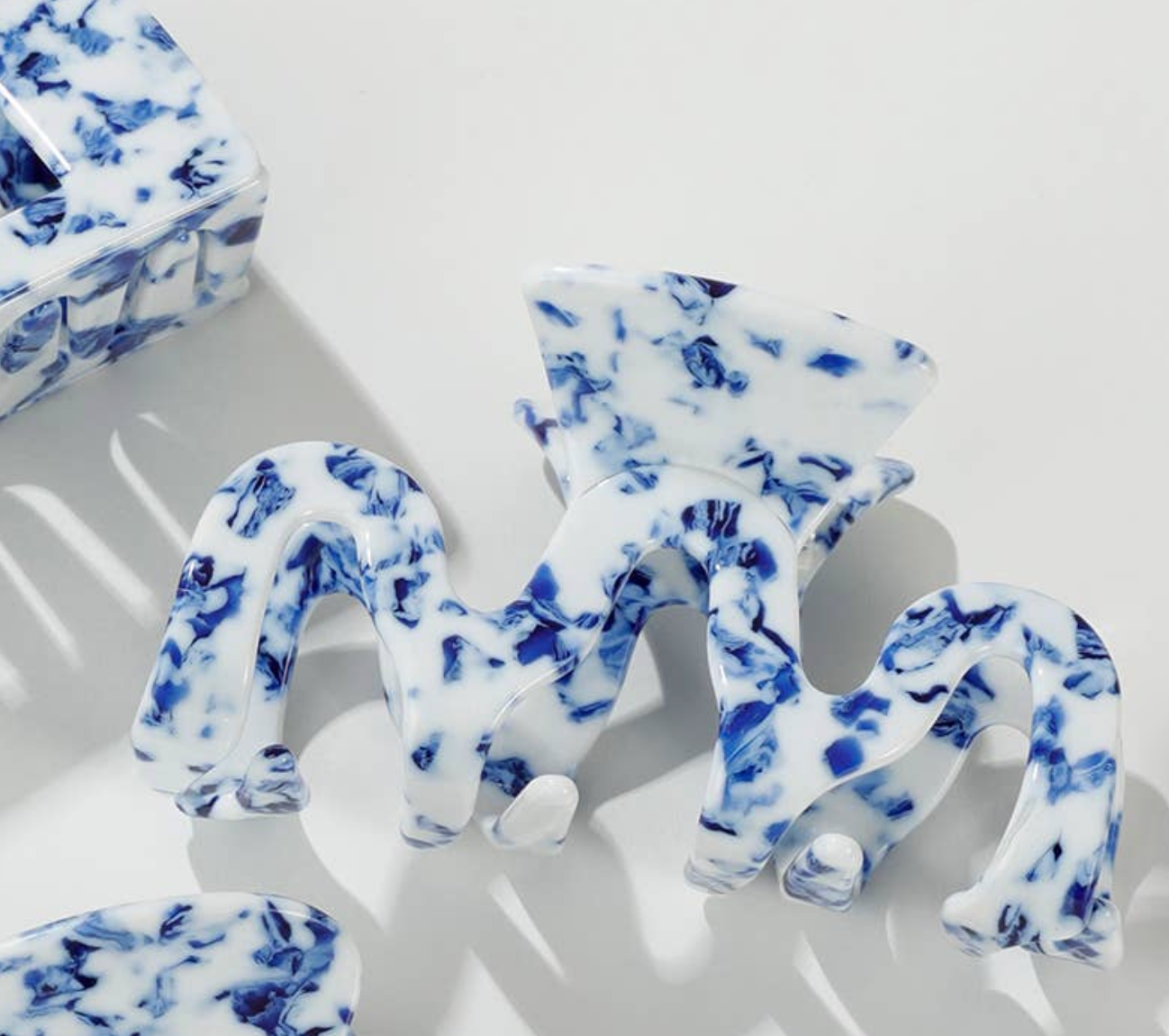 Coastal Blue Claw Clips