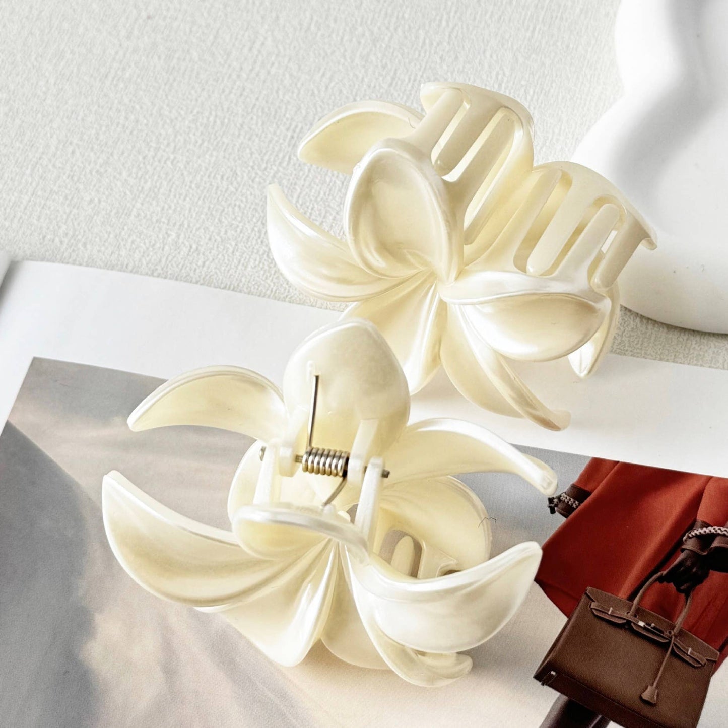 Assorted Creamy Glossy Flower Hair Claws
