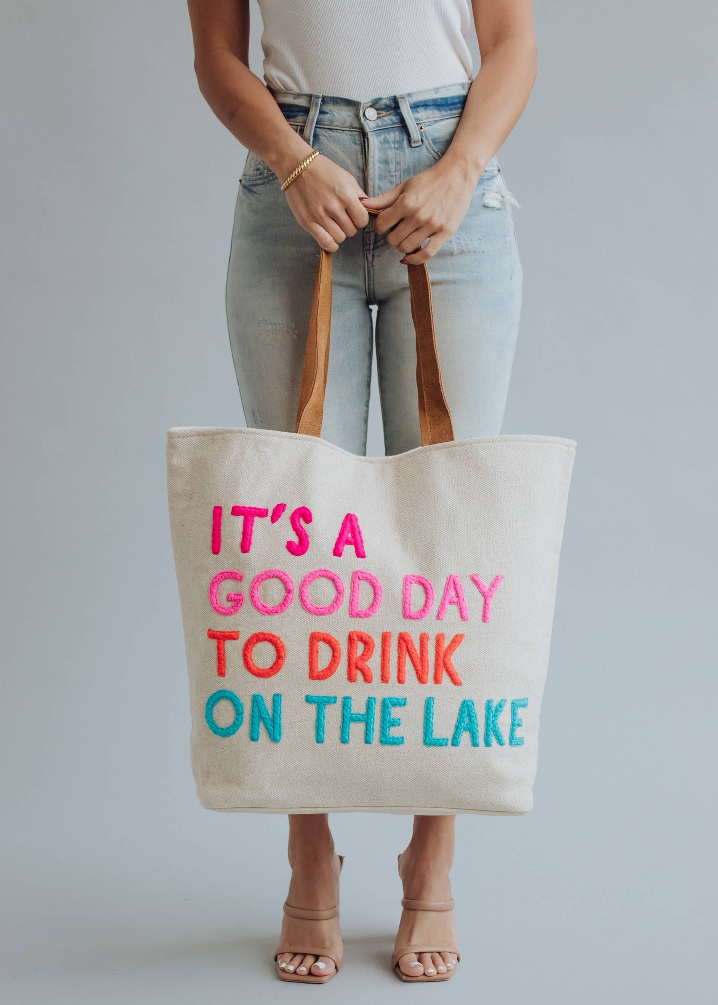 Cream Drink On The Lake Tote