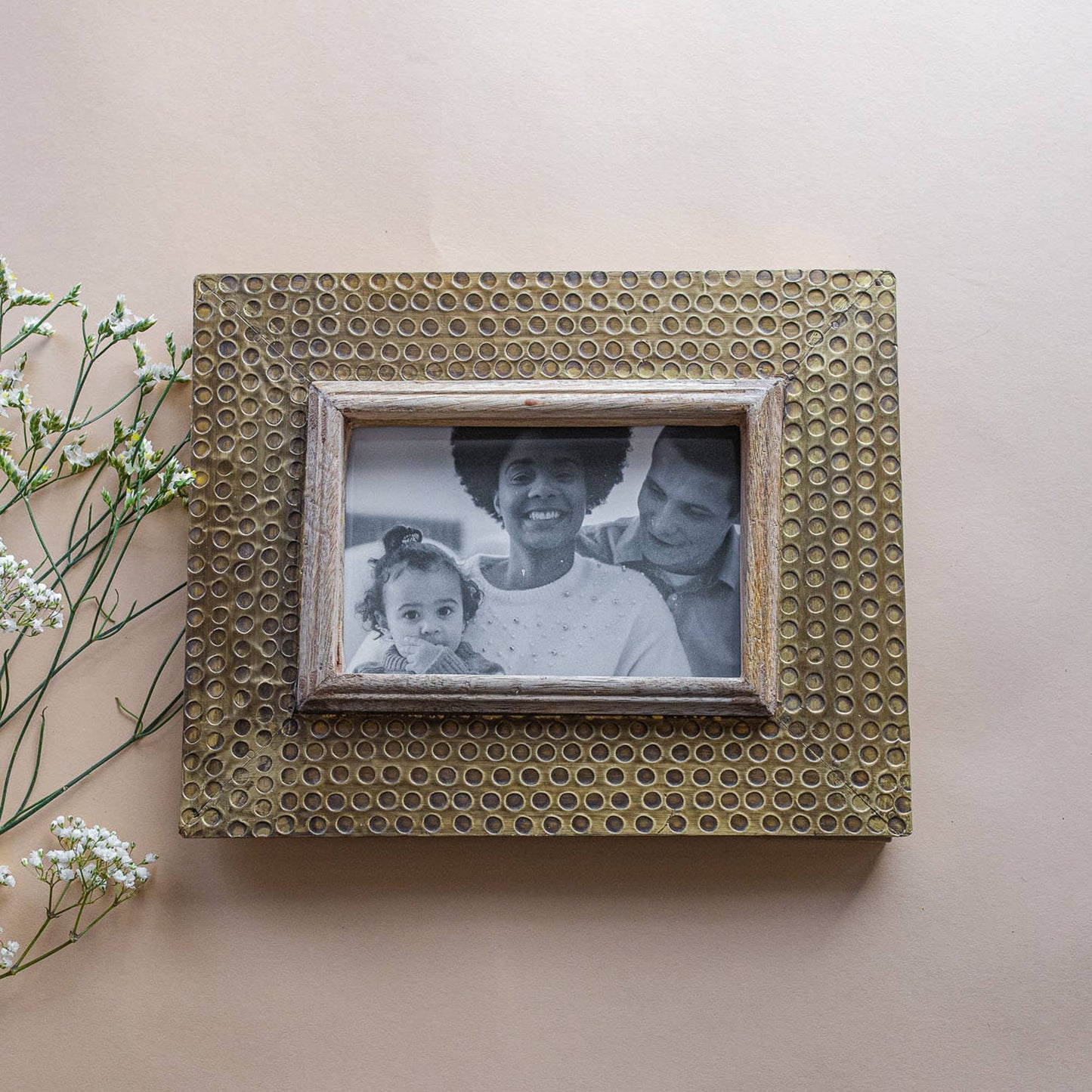 Brass 4x6 Photo Distressed Hammered Metal Picture Frame