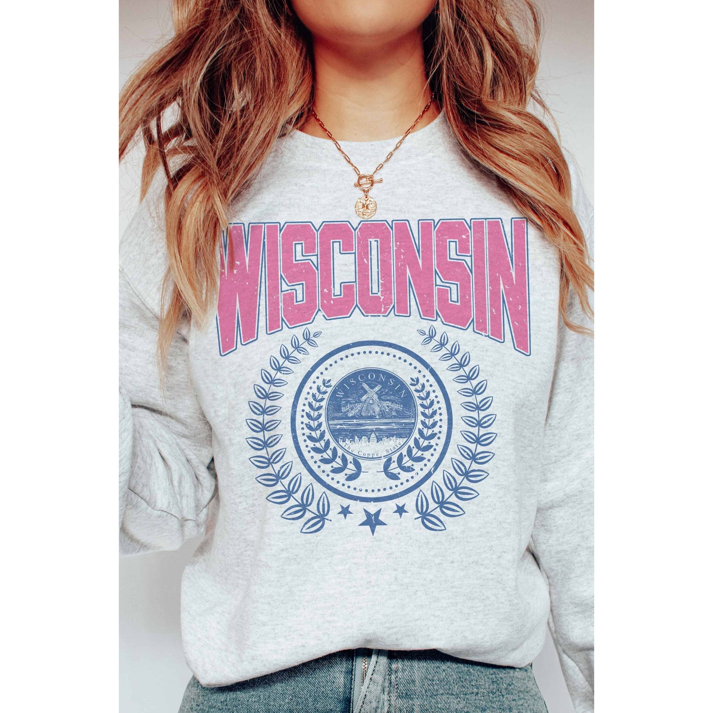 WISCONSIN STATE WREATH Graphic Sweatshirt