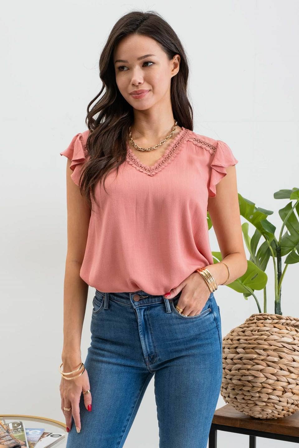 LACE RUFFLE SLEEVE TOP