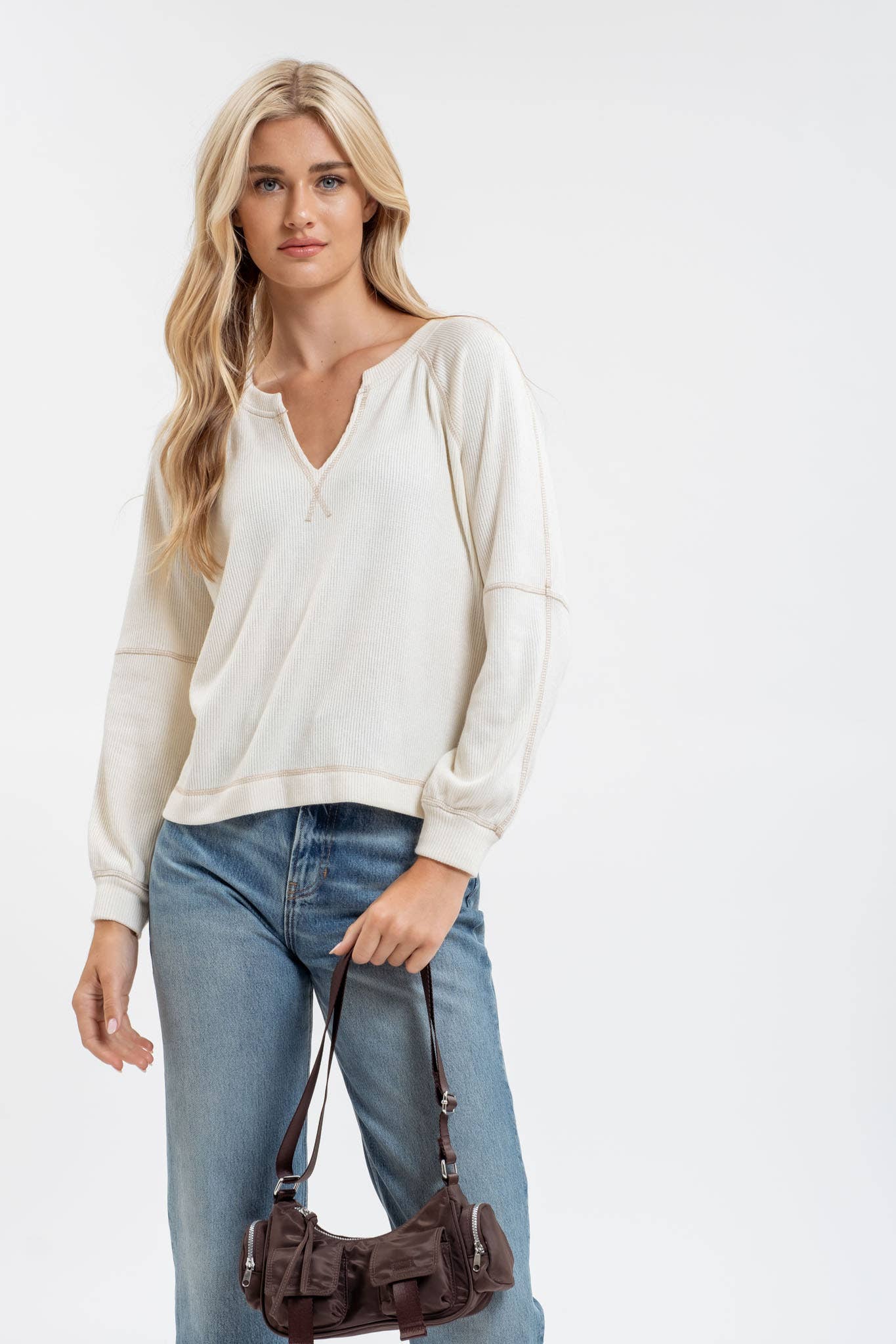 SPLIT NECK TOP