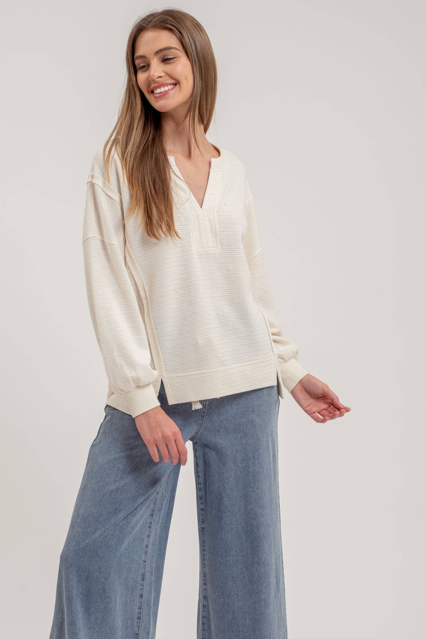 SPLIT LONG SLEEVE TOP