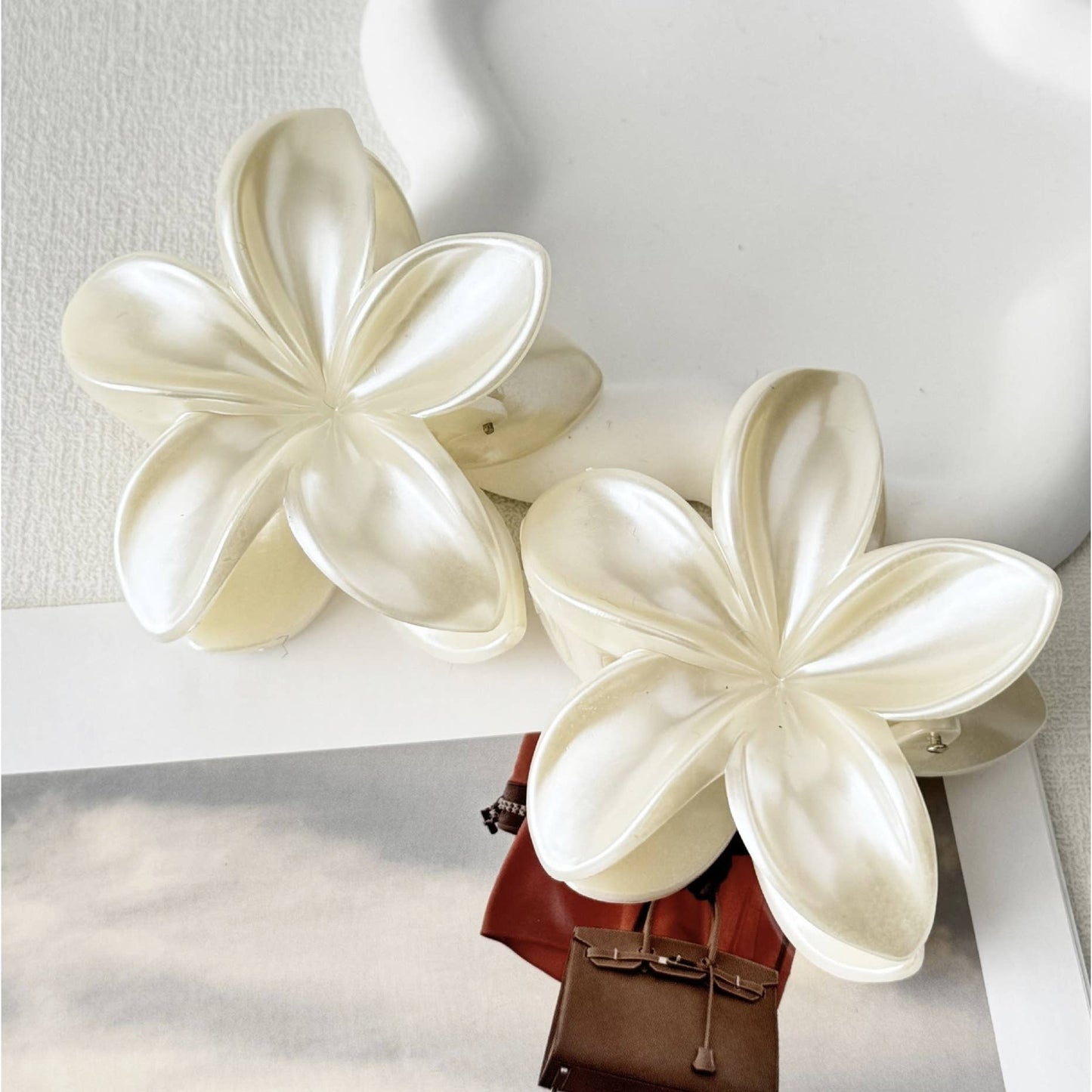 Assorted Creamy Glossy Flower Hair Claws
