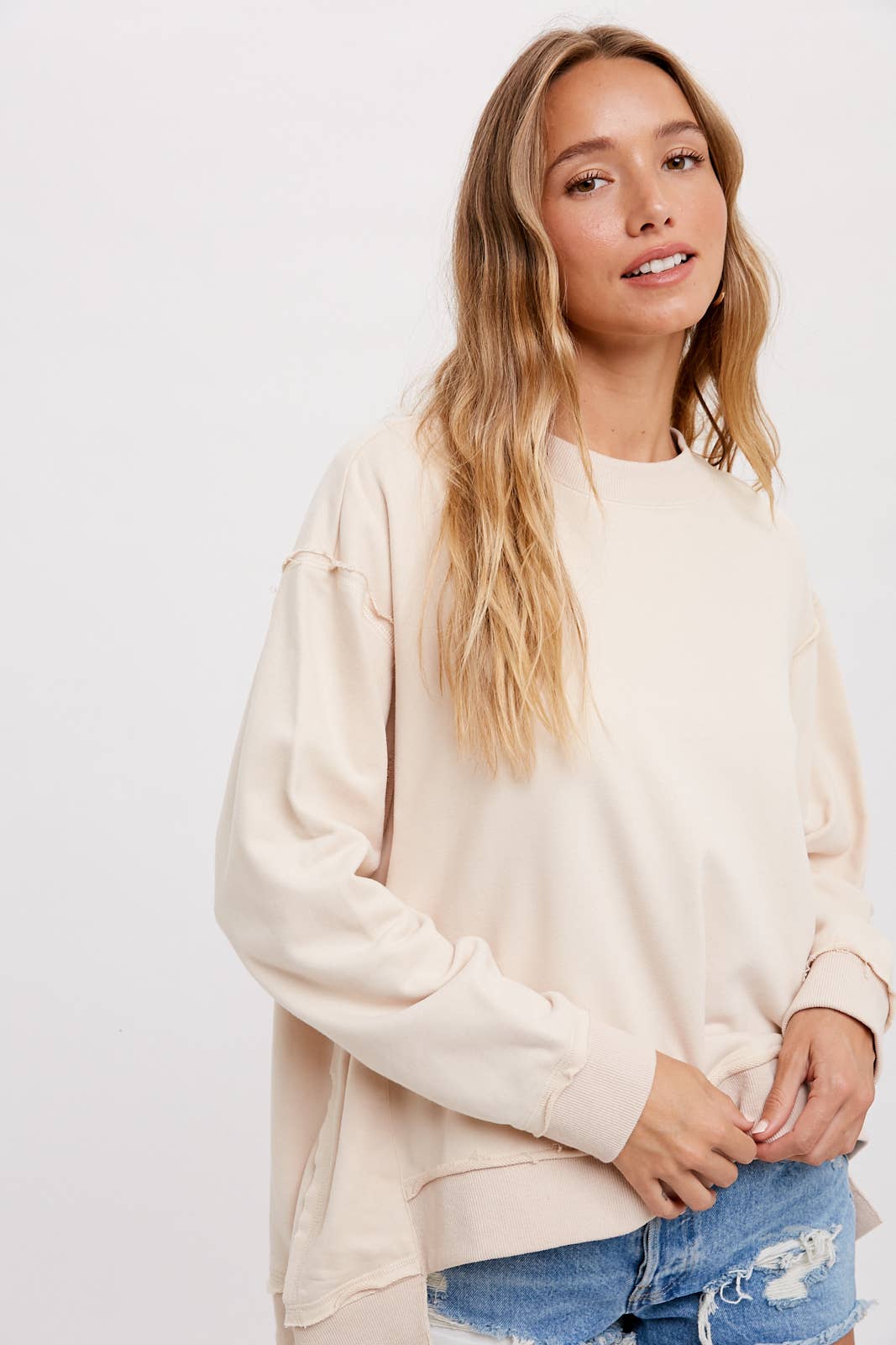 CREWNECK OVERSIZED SWEATSHIRT