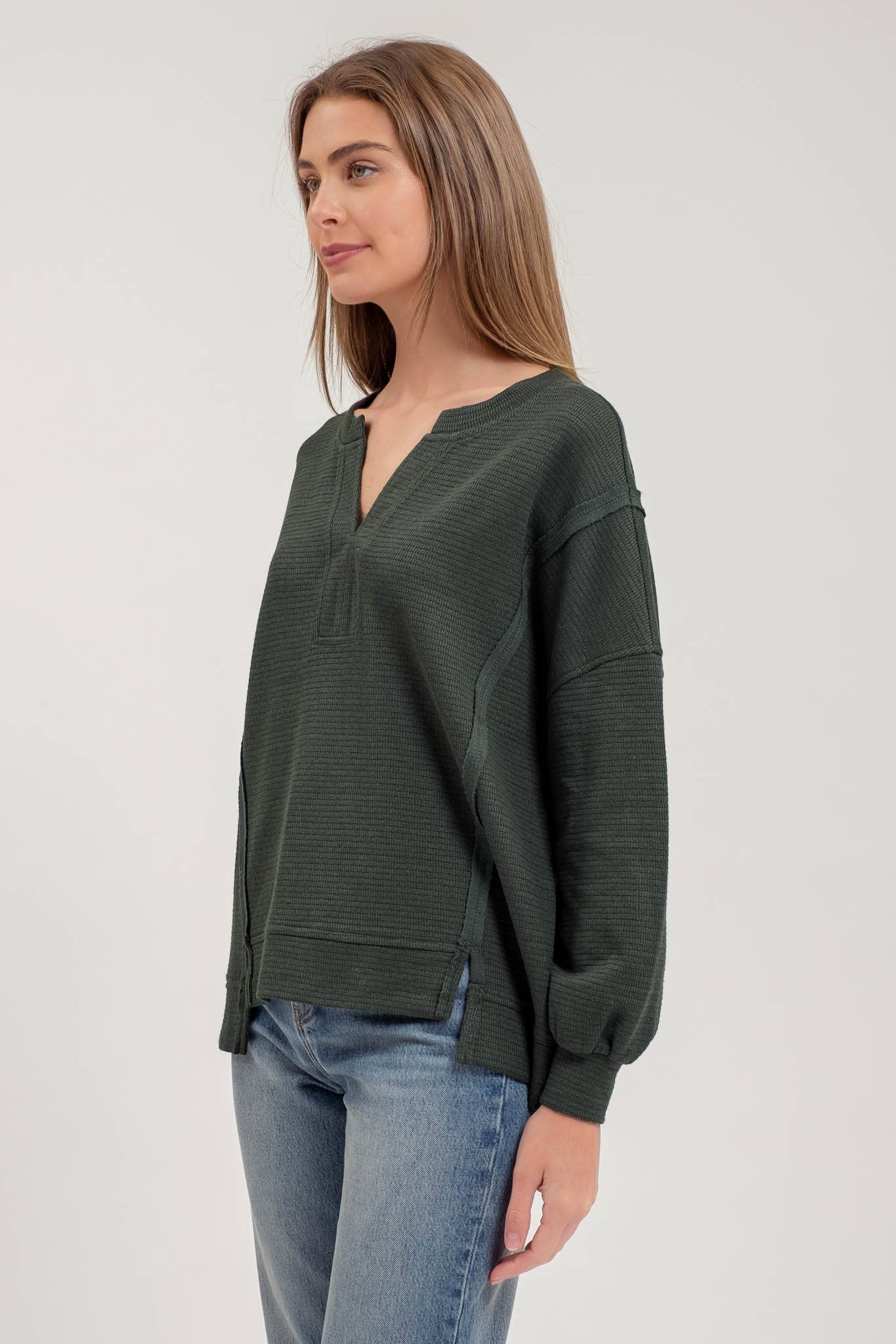 SPLIT LONG SLEEVE TOP