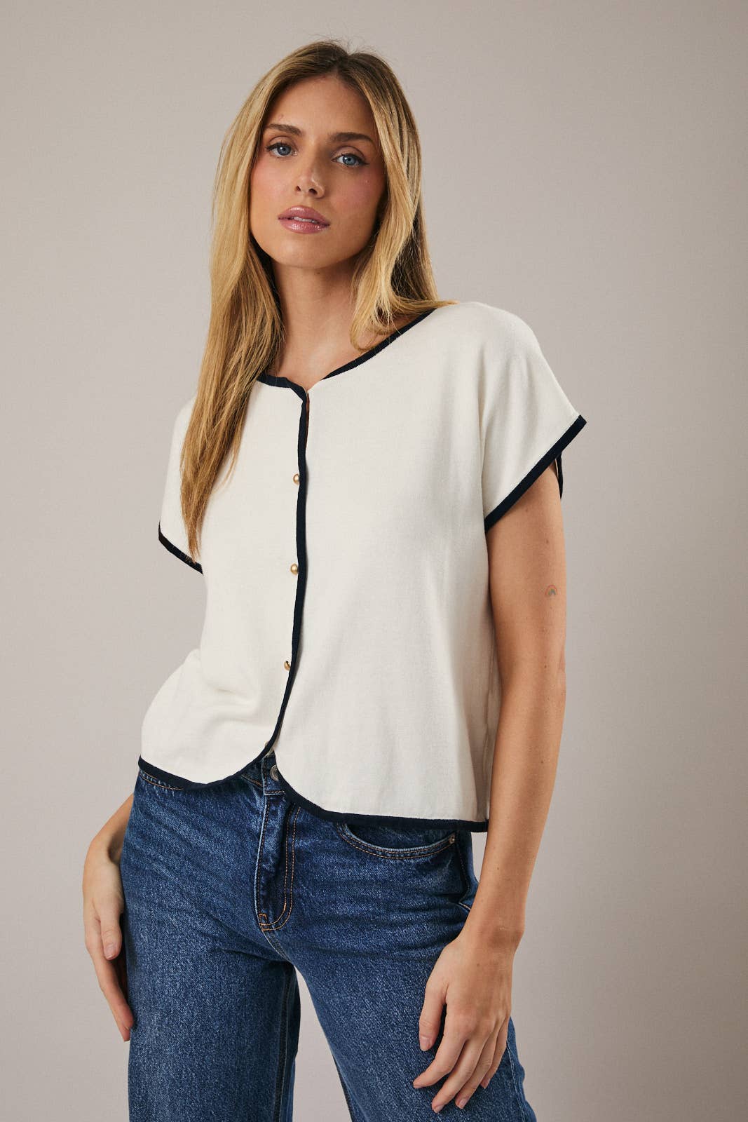 Round Neck Wide Shoulder Button Down Knit Top