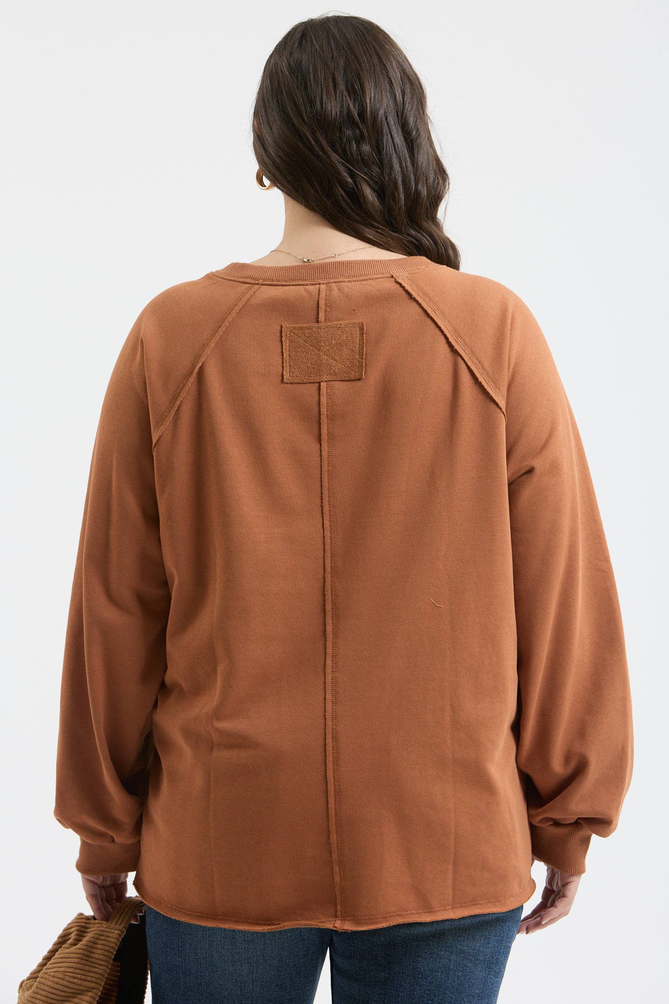 EXPOSED SEAM LONG SLEEVE