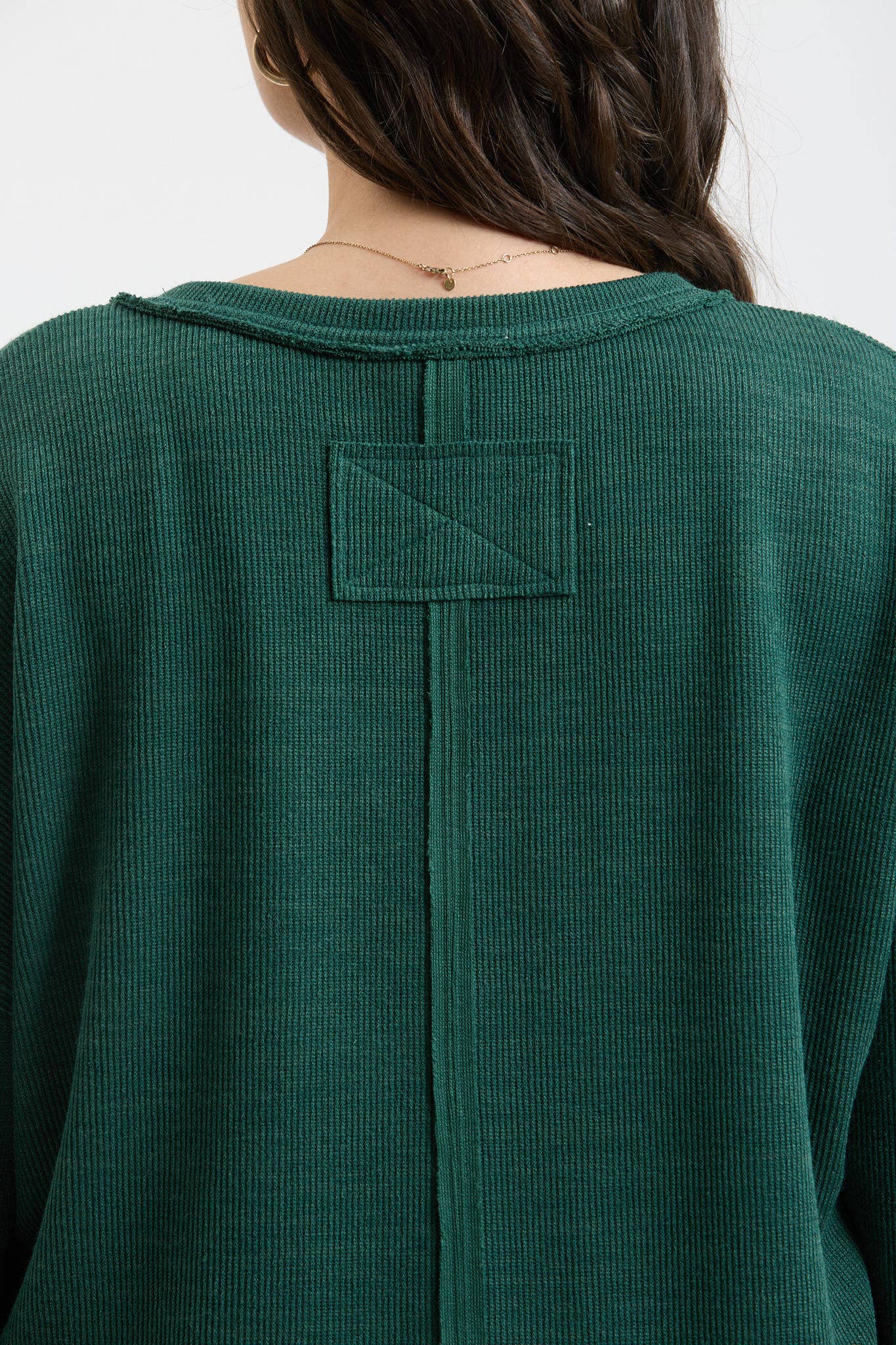 SOLID NOTCH NECK TOP