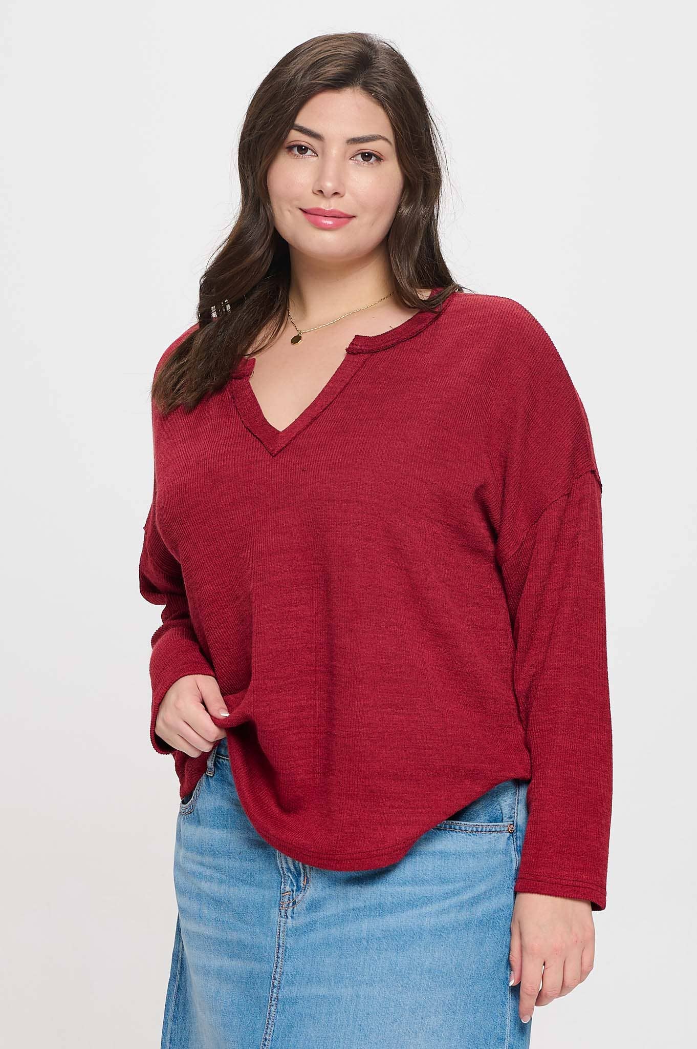 SOLID NOTCH NECK TOP