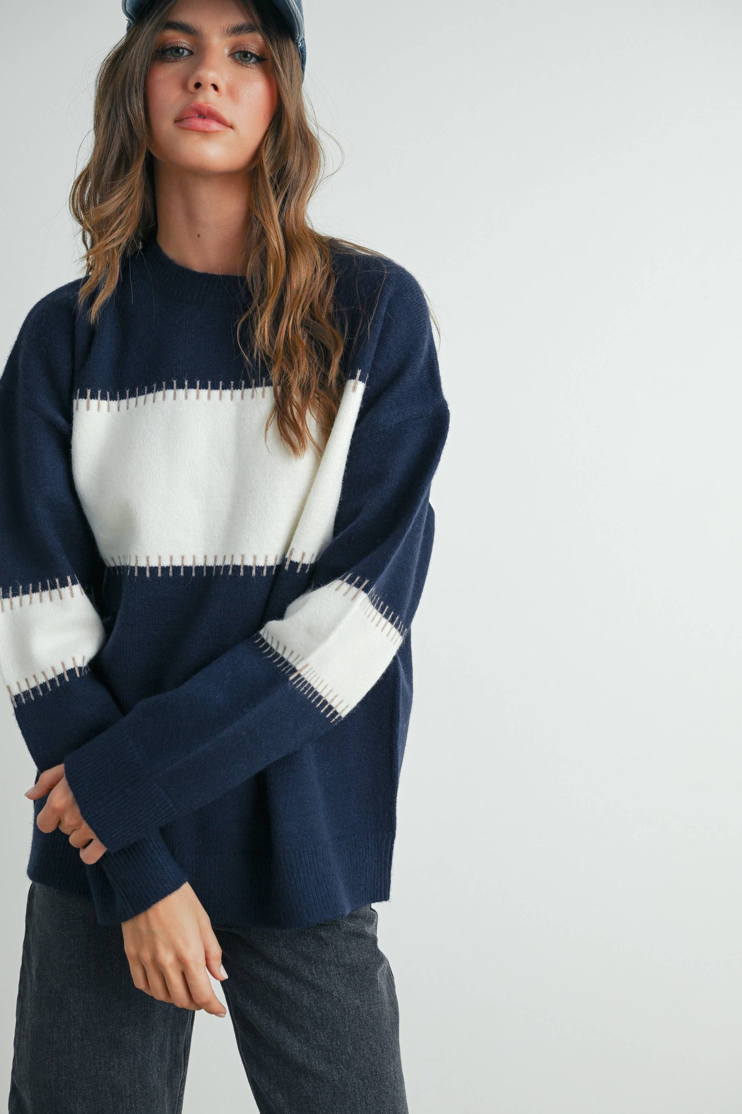 BLOCK STRIPED CREW NECK SWEATER