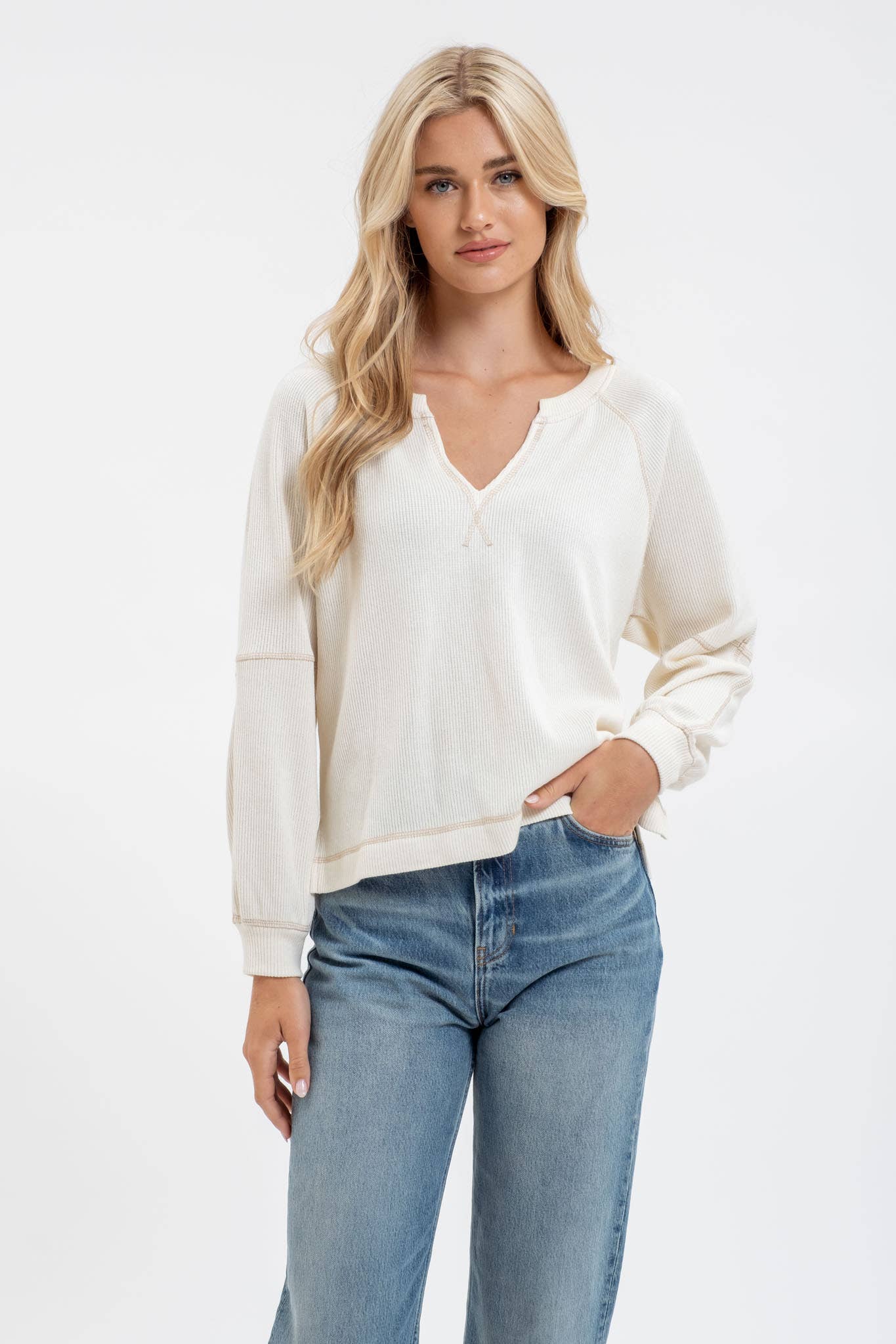 SPLIT NECK TOP