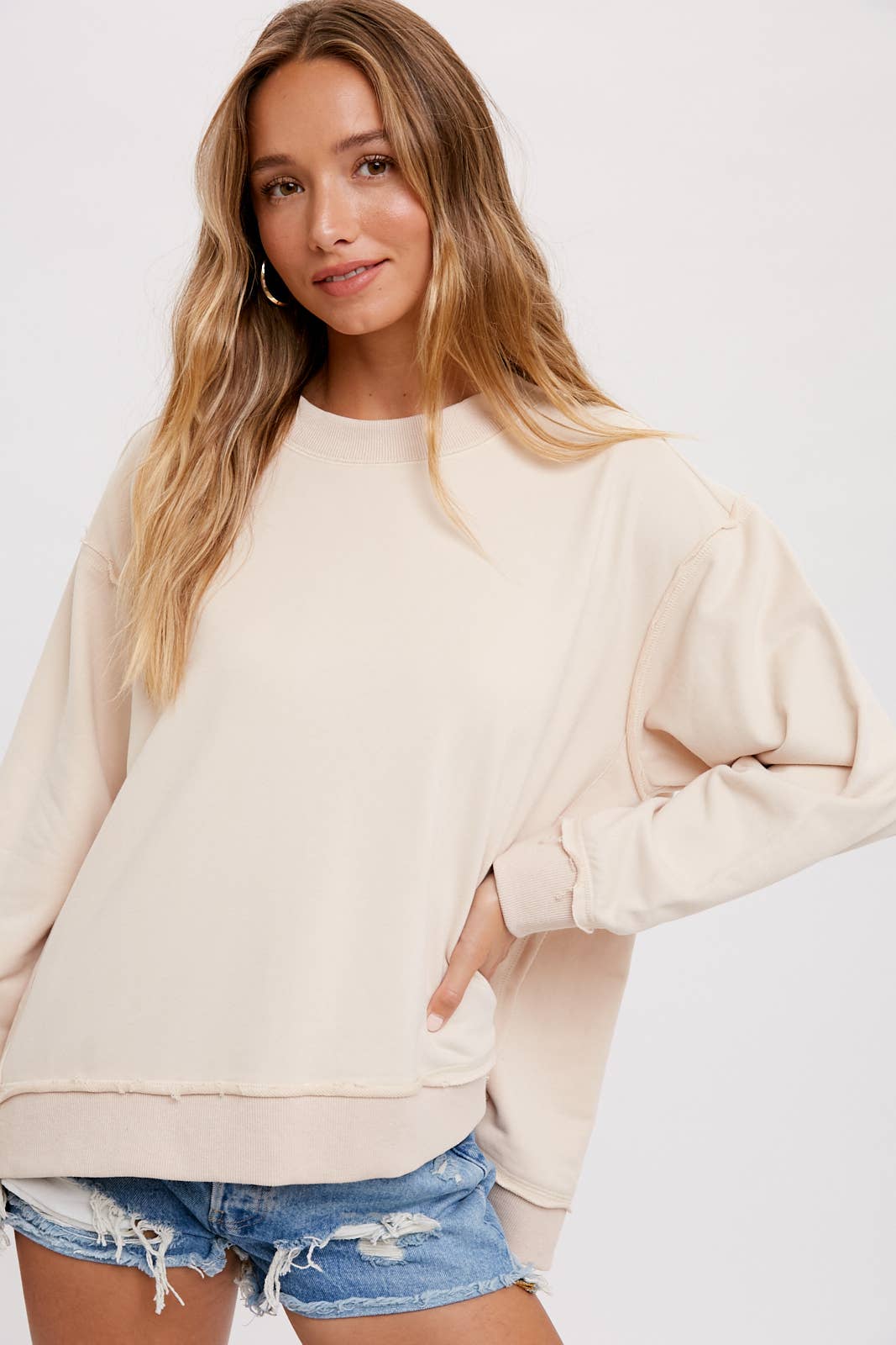 CREWNECK OVERSIZED SWEATSHIRT