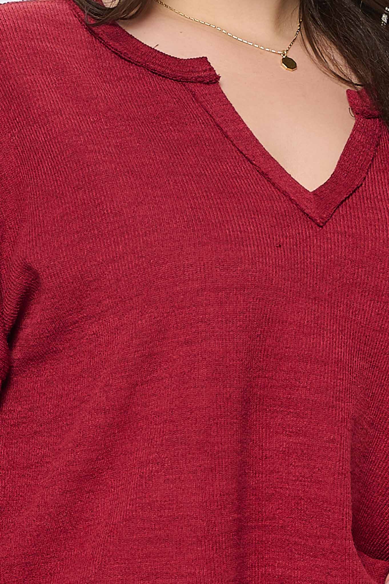 SOLID NOTCH NECK TOP