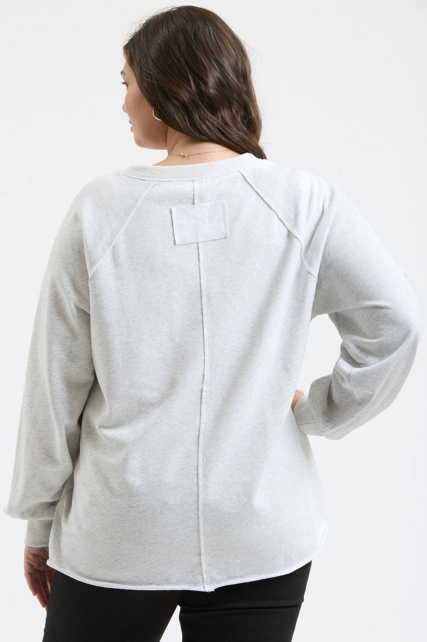 EXPOSED SEAM LONG SLEEVE