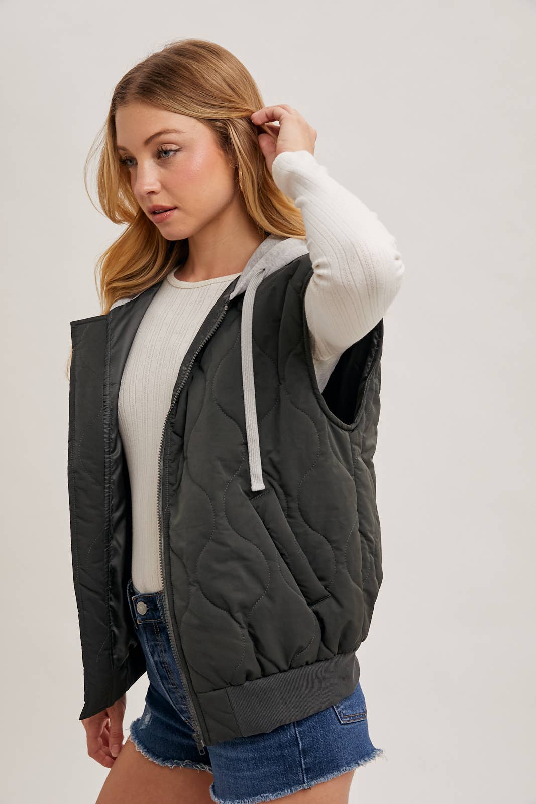 ZIPPER FRONT QUILTED PUFFER VEST CONTRAST HOODIE