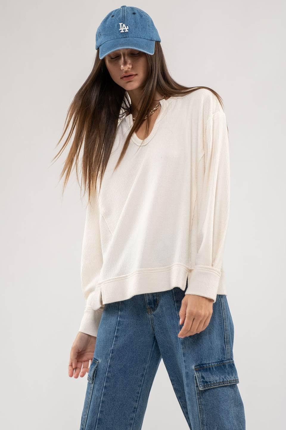 SPLIT NECK RIB KNIT TOP