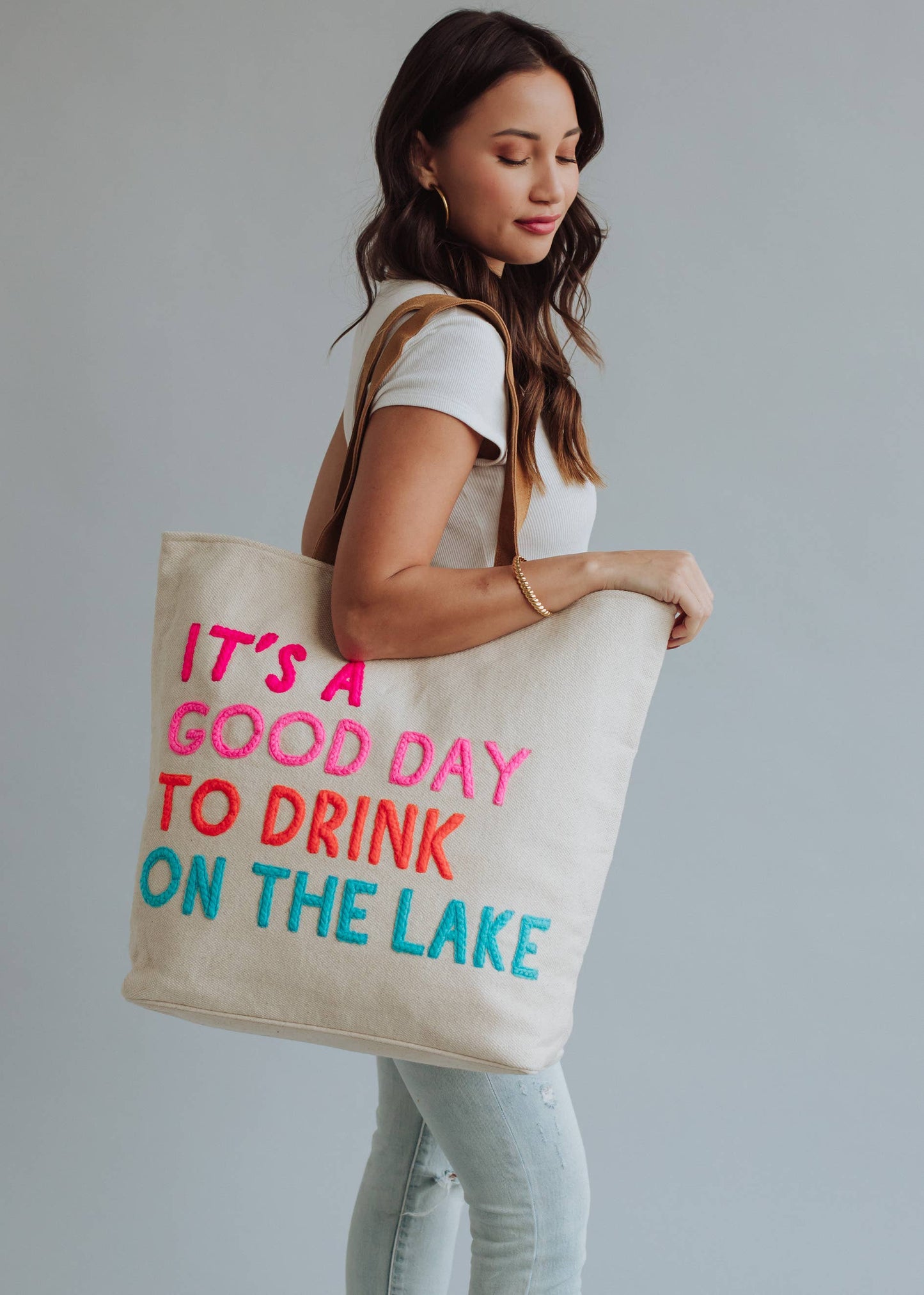 Cream Drink On The Lake Tote