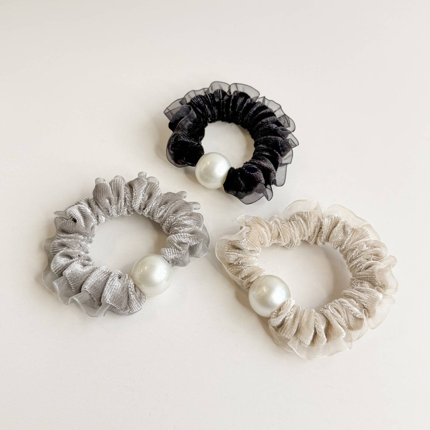 Velvet Tulle Pearl Scrunchies (Set of 3)
