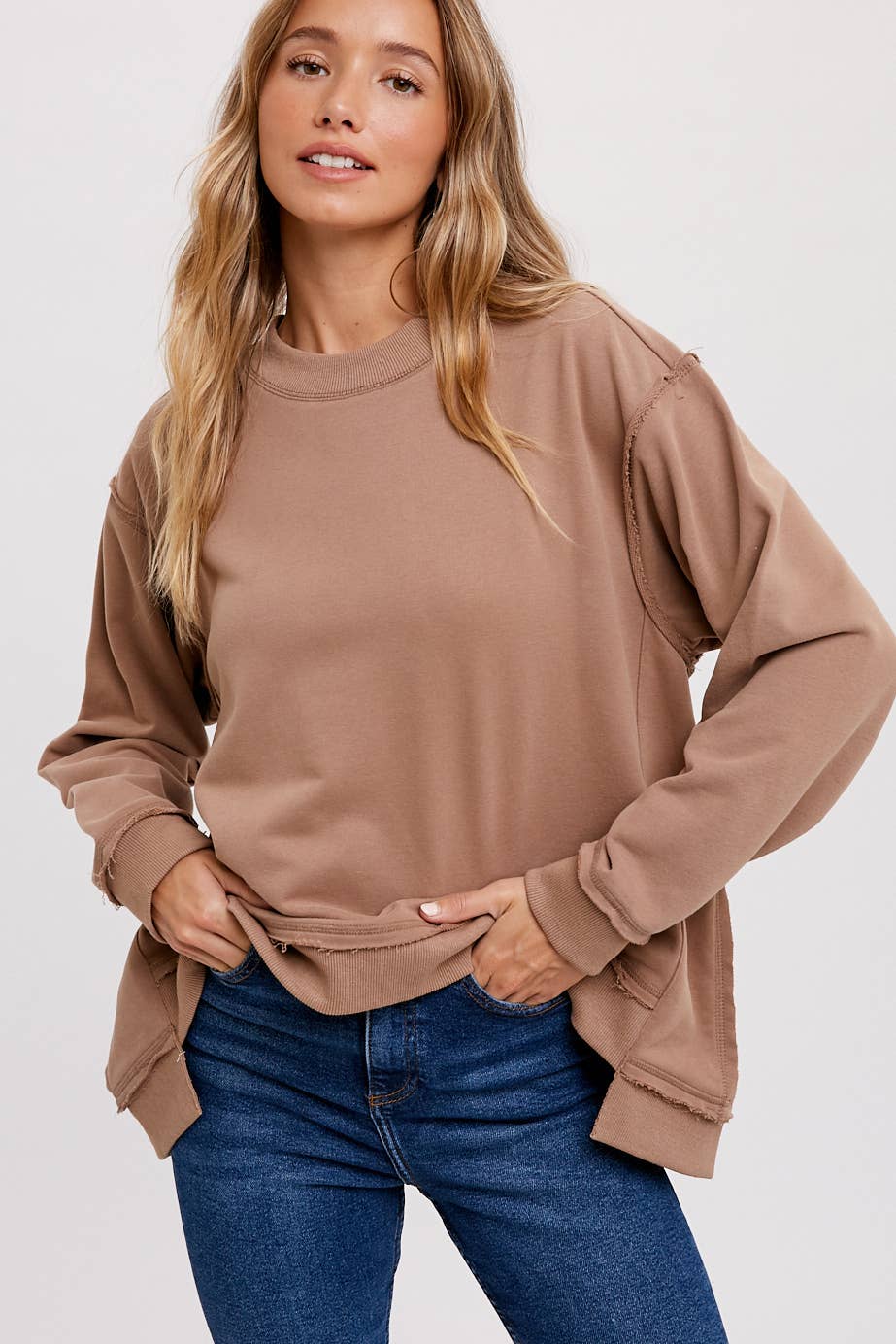 CREWNECK OVERSIZED SWEATSHIRT