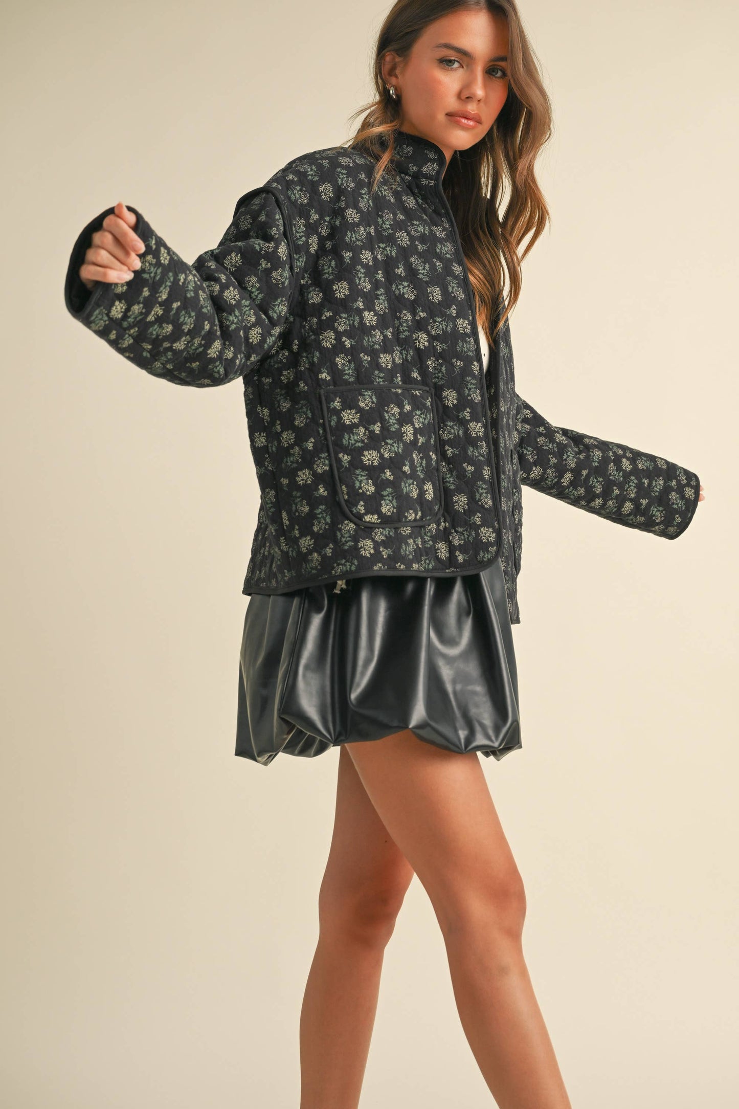 IJ1539 DITSY FLORAL PADDED QUILTED OPEN FRONT JACKET