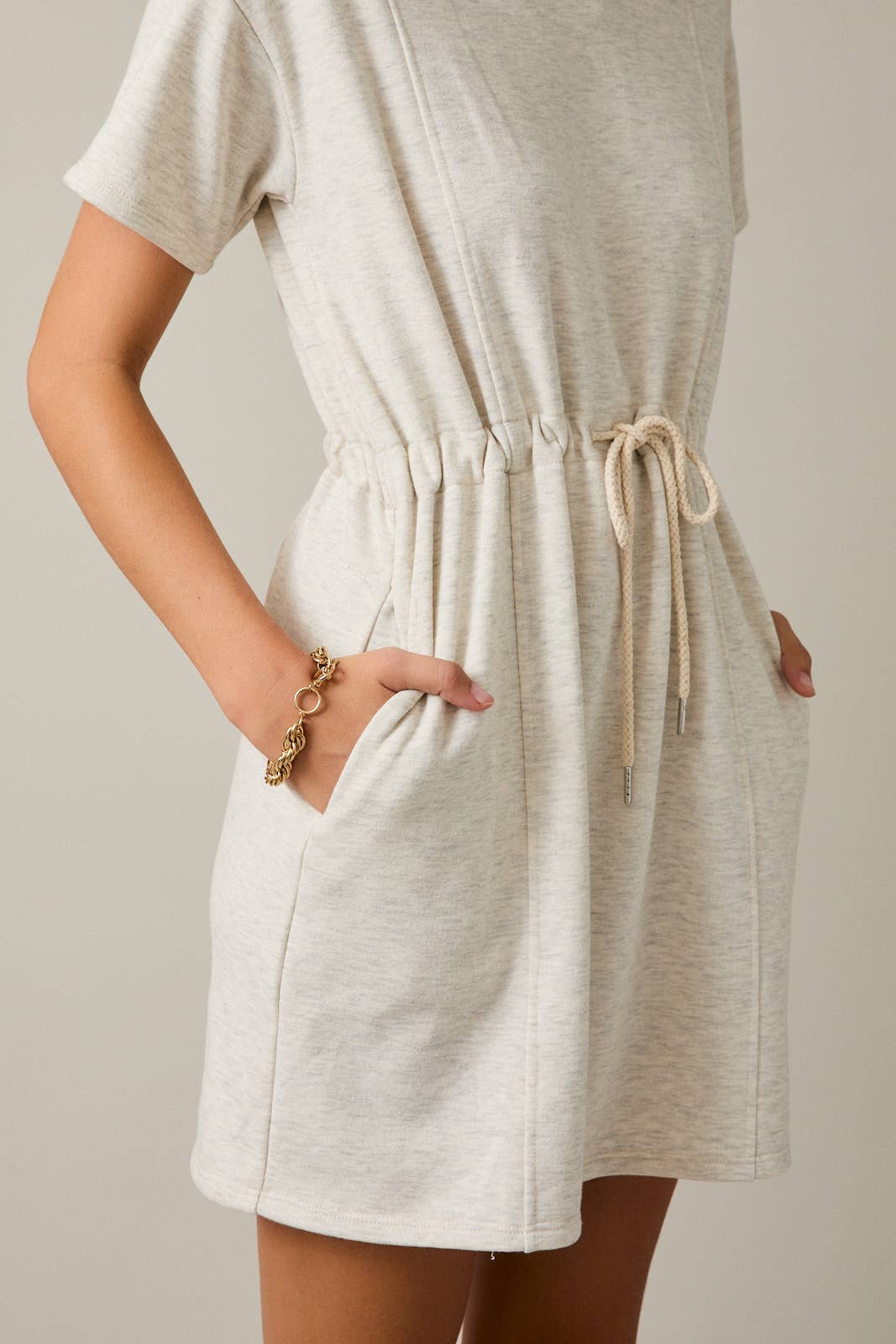 ROUND NECK SHORT SLEEVE WAIST TIE MINI DRESS