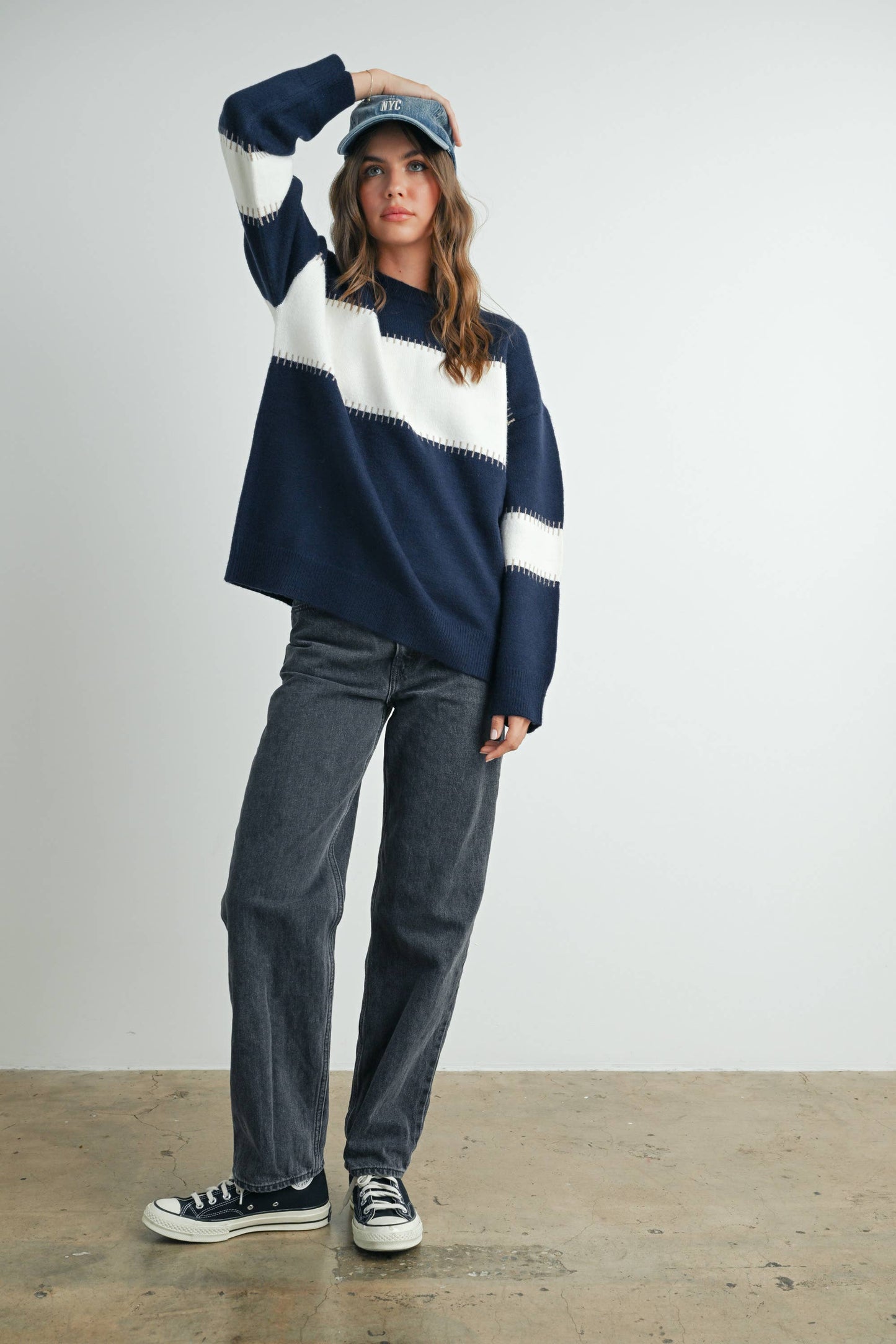 BLOCK STRIPED CREW NECK SWEATER