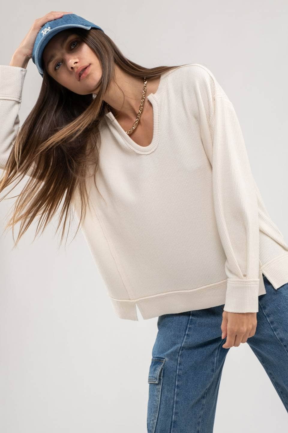 SPLIT NECK RIB KNIT TOP