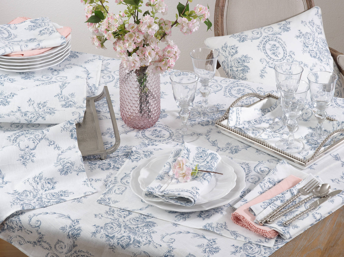 Toile Floral Runner