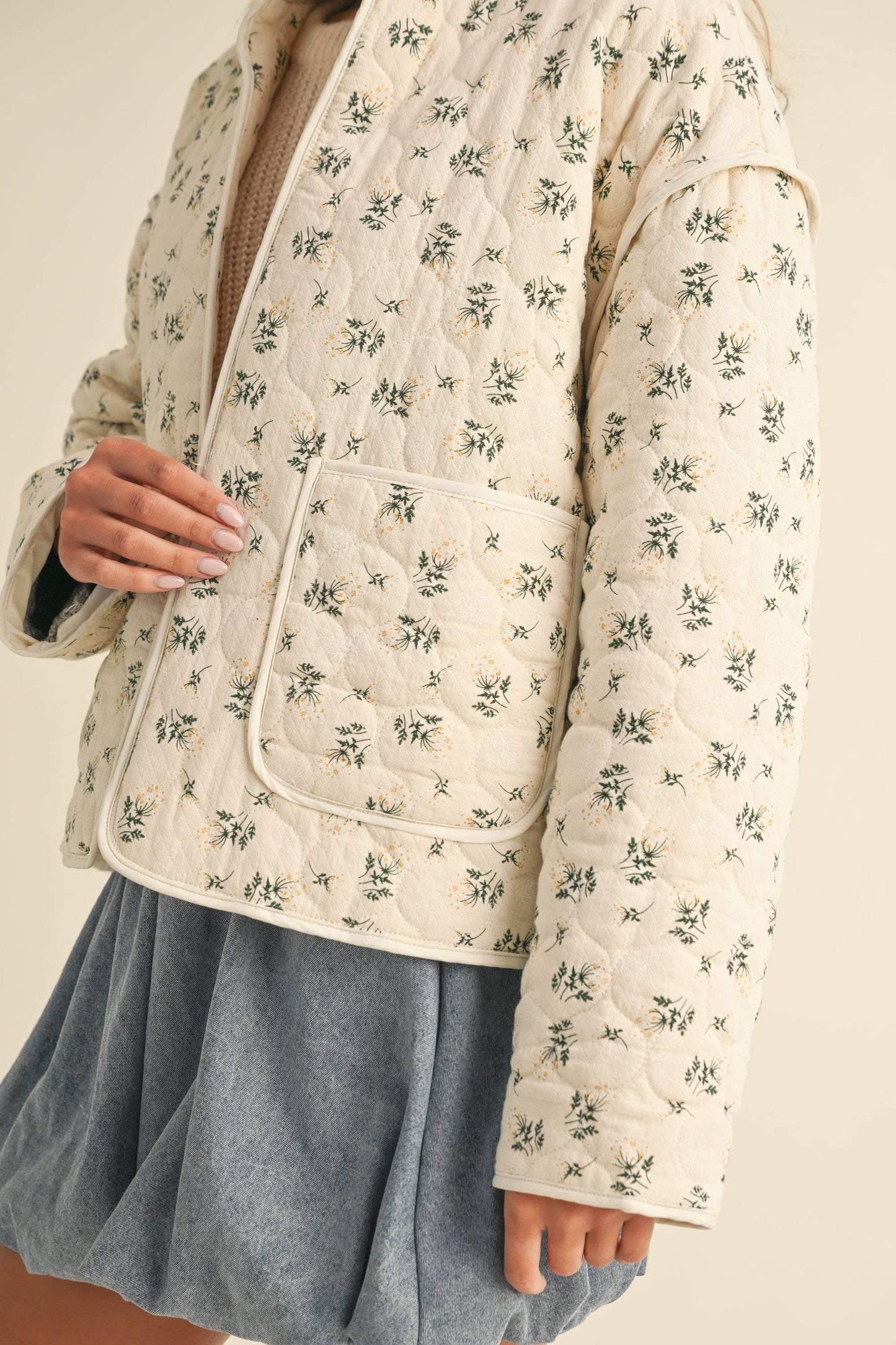 IJ1539 DITSY FLORAL PADDED QUILTED OPEN FRONT JACKET