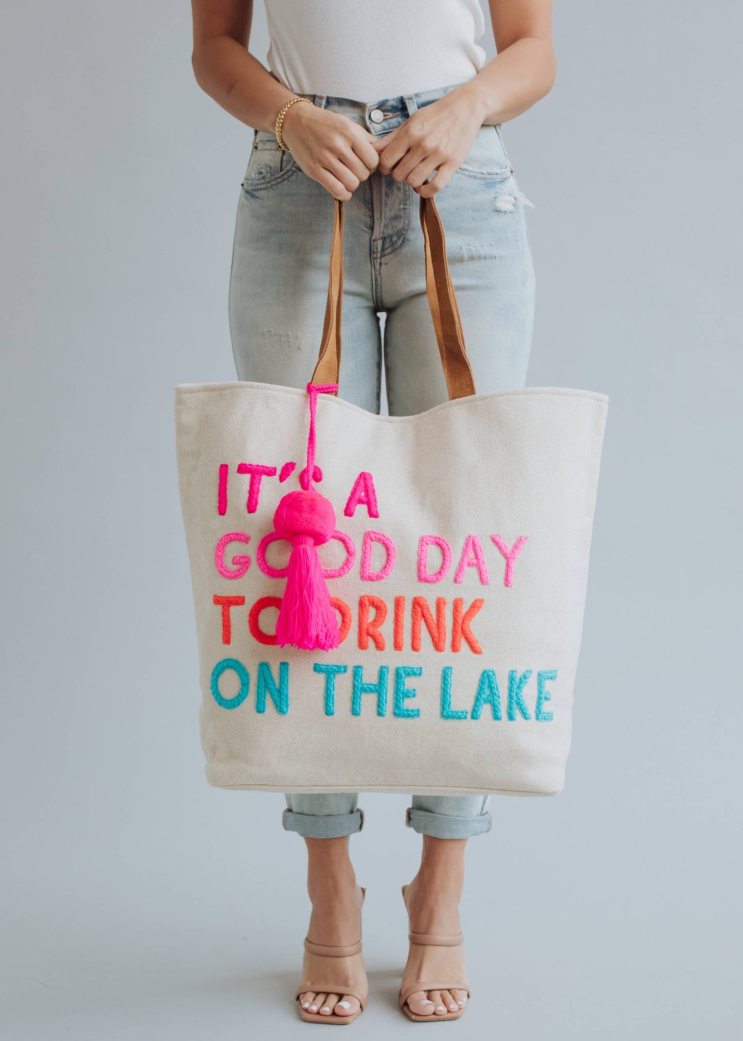 Cream Drink On The Lake Tote