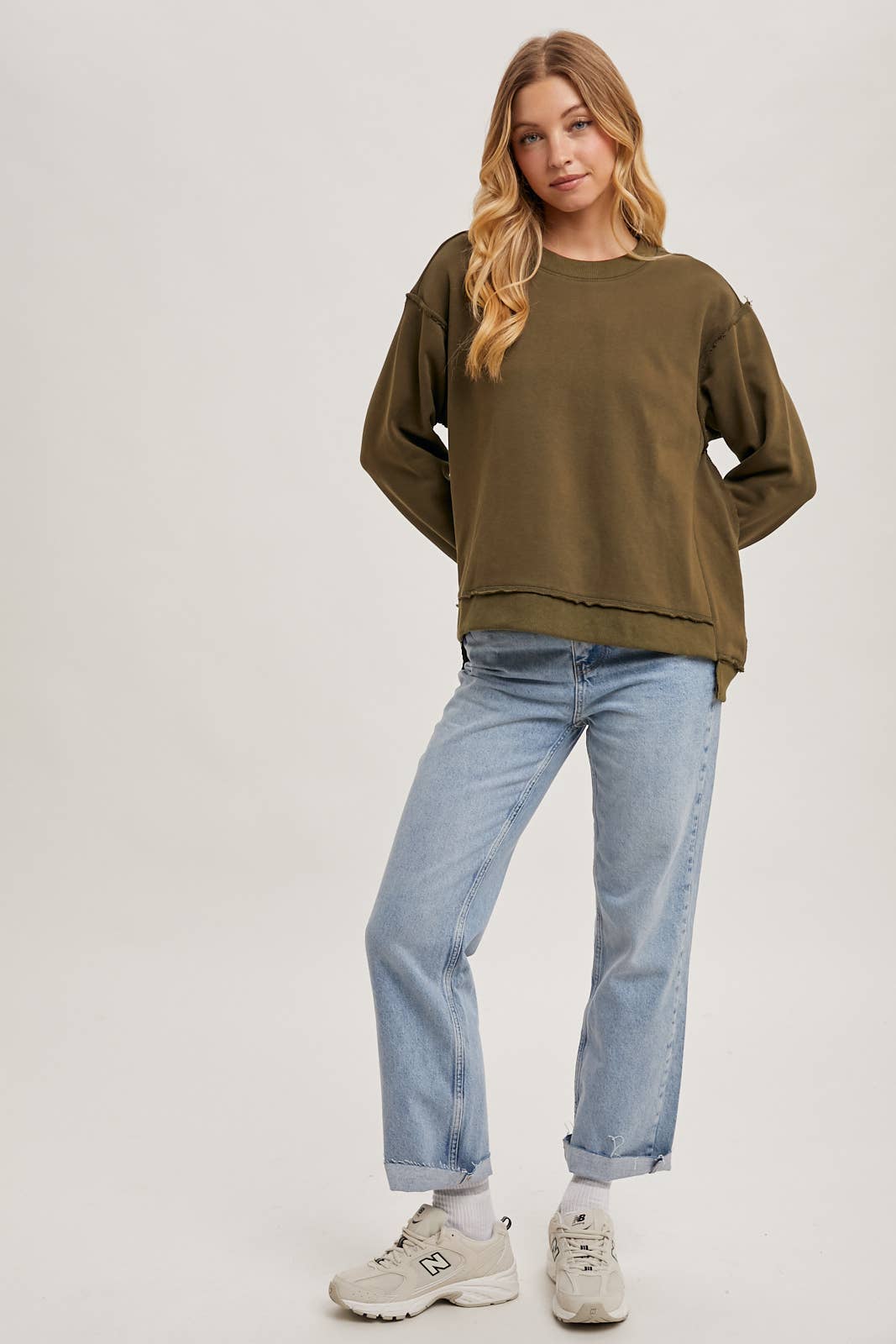 CREWNECK OVERSIZED SWEATSHIRT