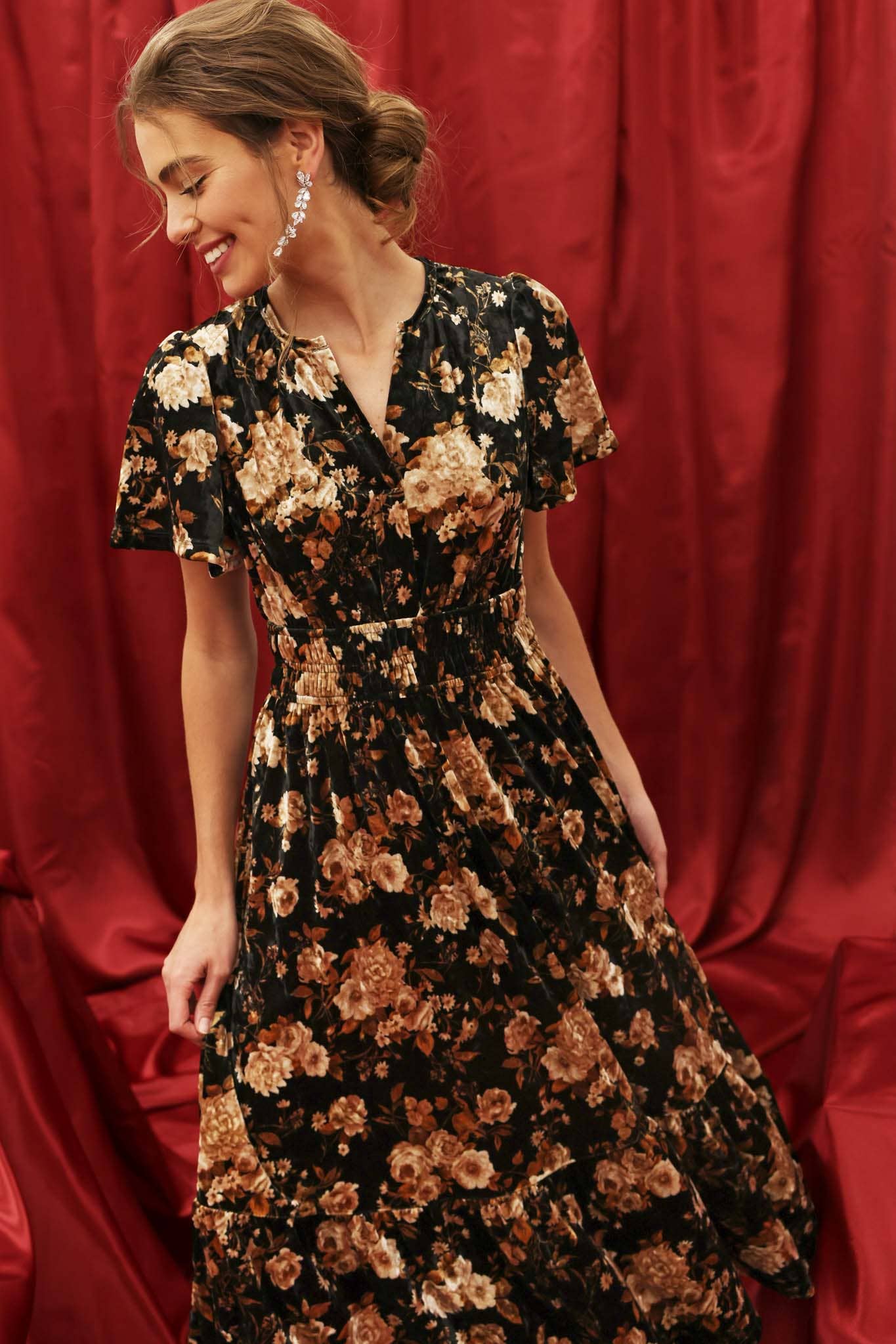 FLORAL VELVET MIDI DRESS