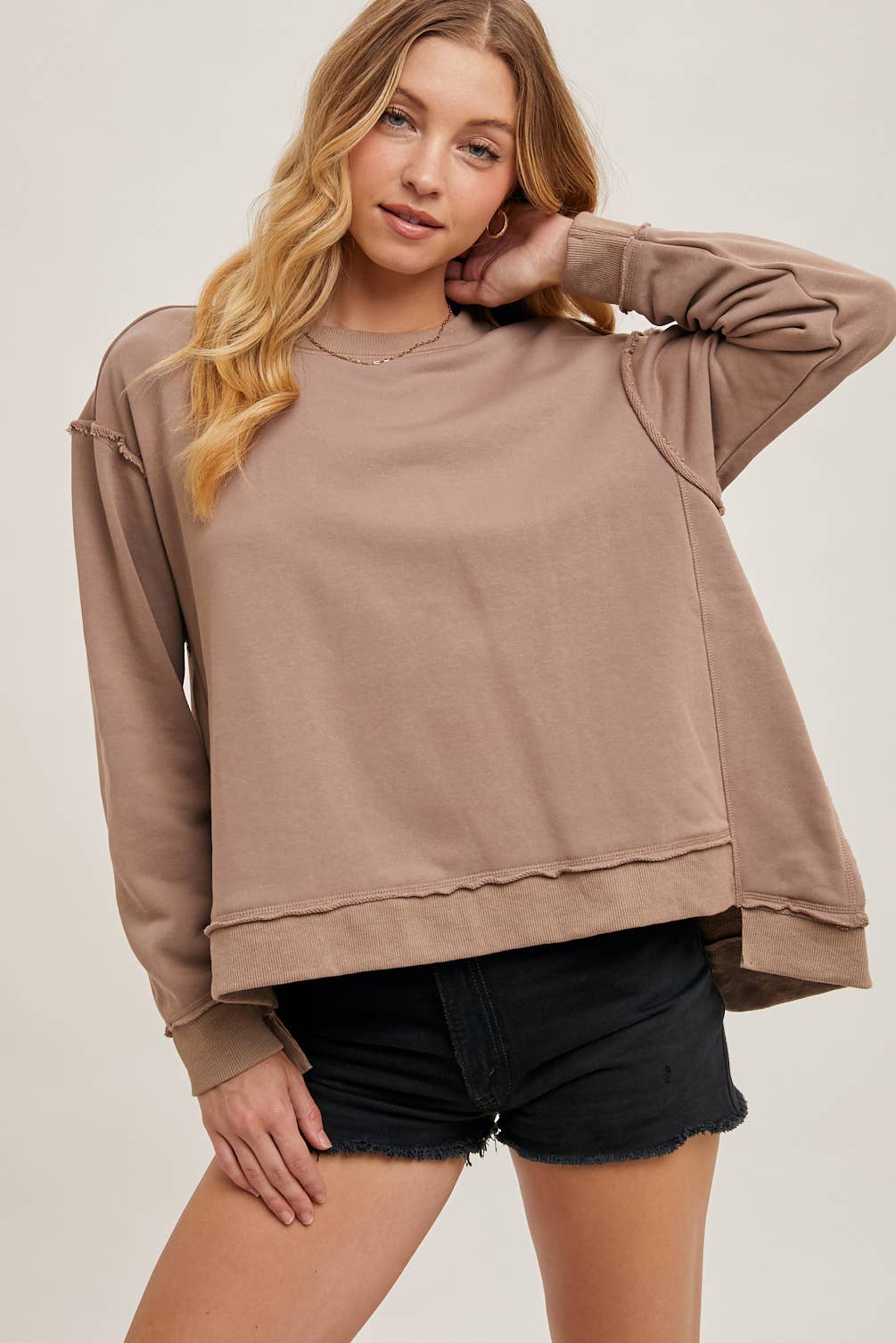 CREWNECK OVERSIZED SWEATSHIRT