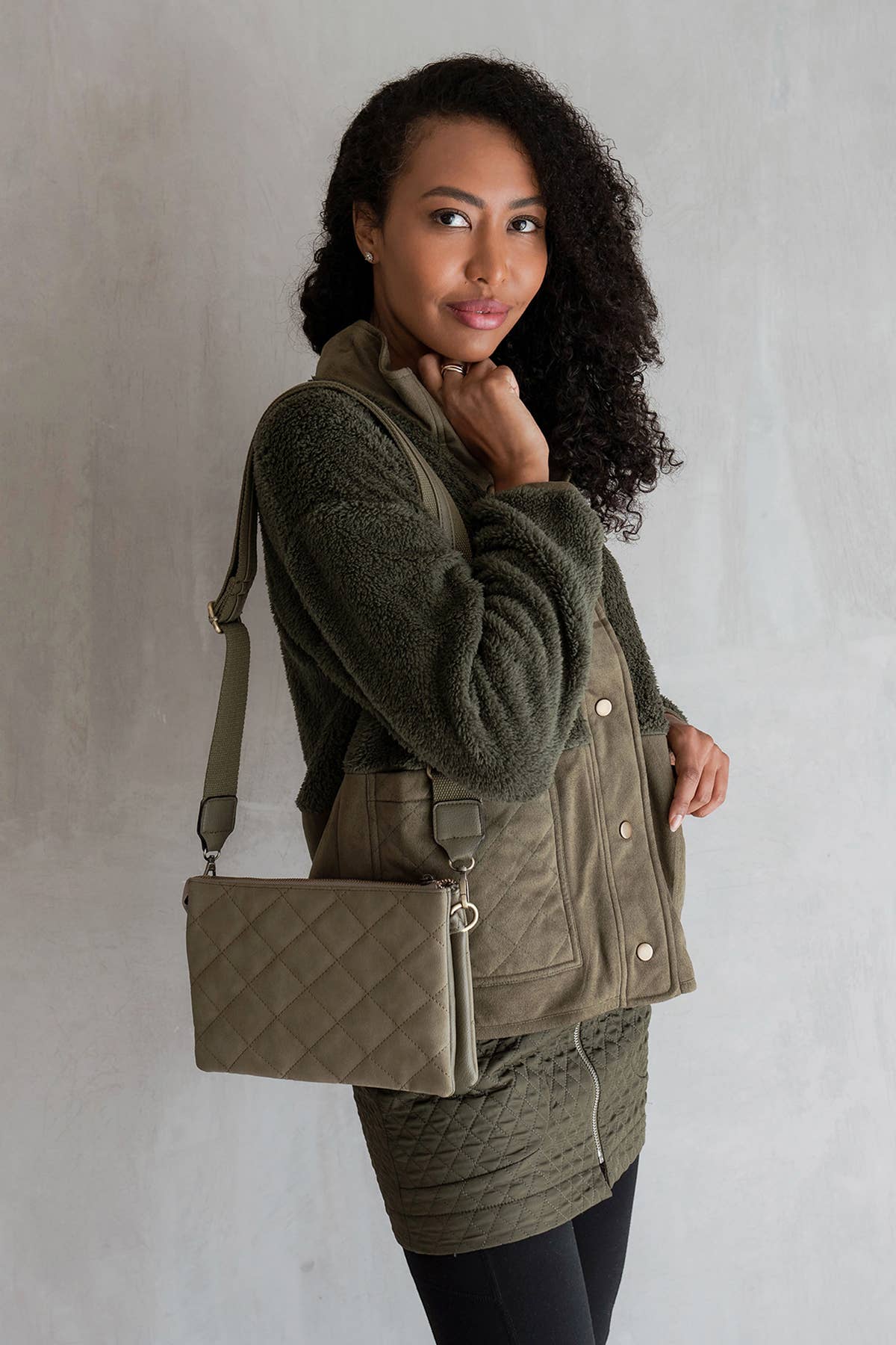 M2056QLT Izzy Quilted Crossbody