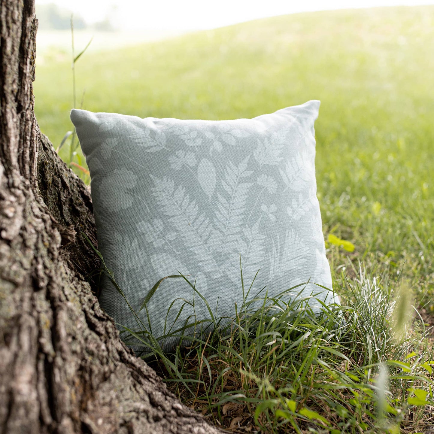 18X18 Sun Print Outdoor Pillow Blue